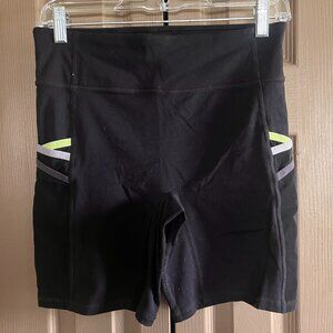 Fabletics High-Waisted Motion 365 Pocket Biker Shorts 7”